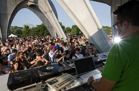 Piknic Electronik, Montréal. Photo by Miguel Legault.